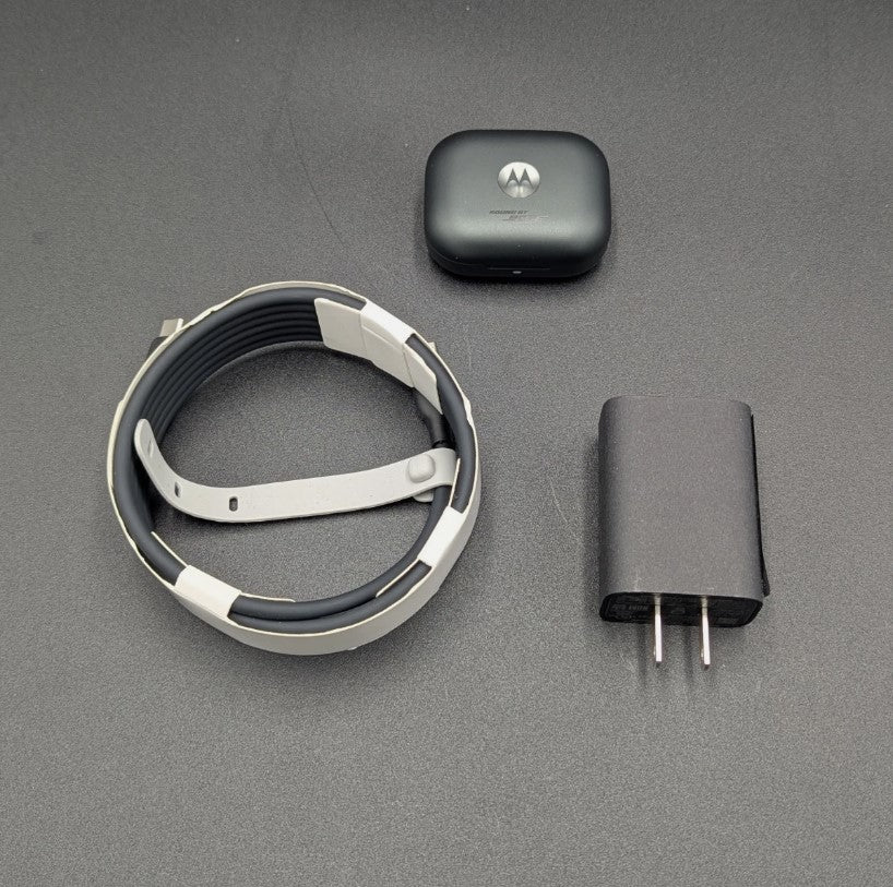 Motorola Razr+ Plus 5G (2024) 256GB XT2451-1. (T-Mobile Locked) W/ Moto Buds+