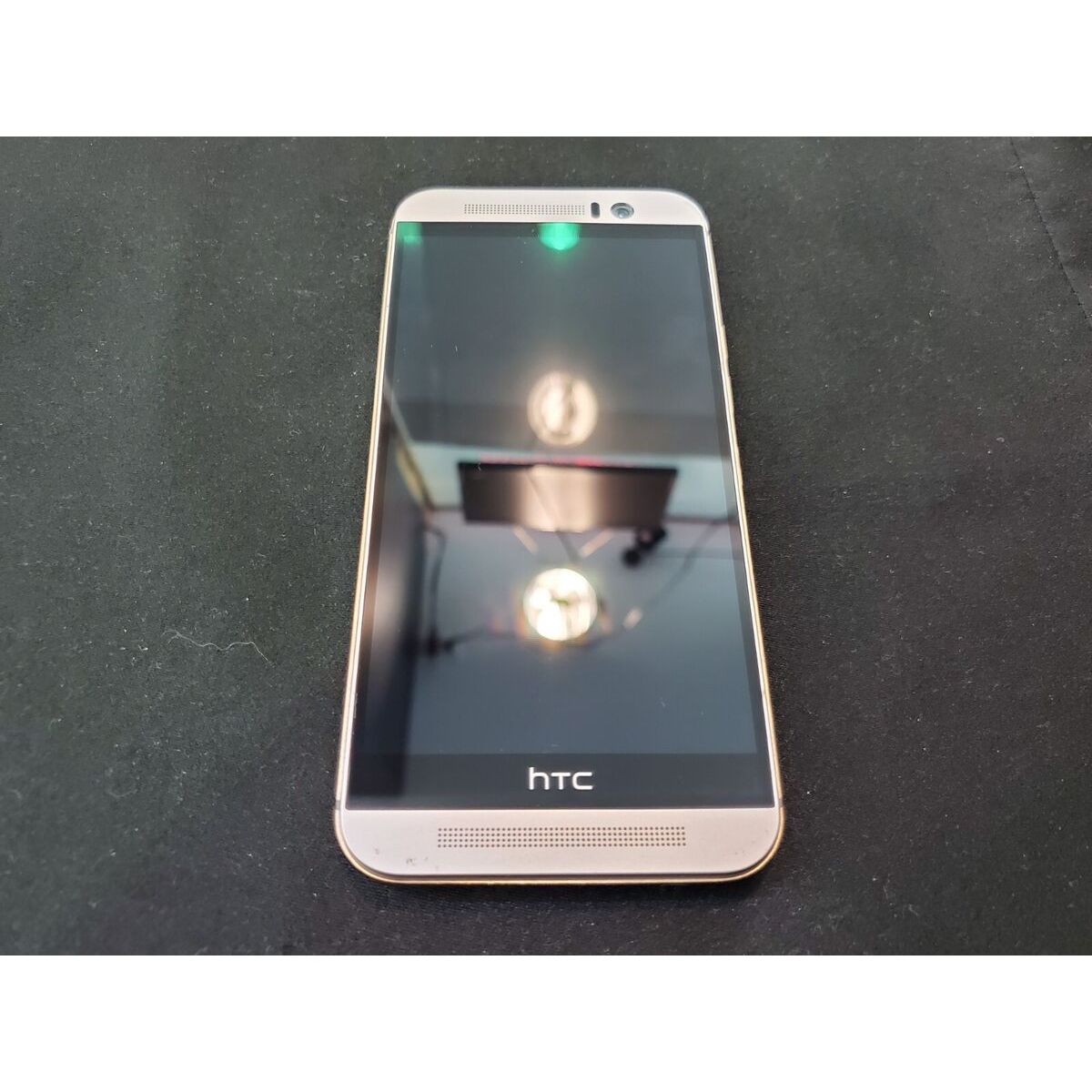 HTC One M9 32GB SmartCell-Phone (Unlocked, Silver - Gold)